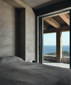 Alternative view of Romantic l